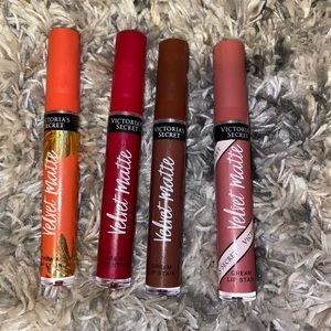 Victoria Secret Velvet Matte Lipstick Set
